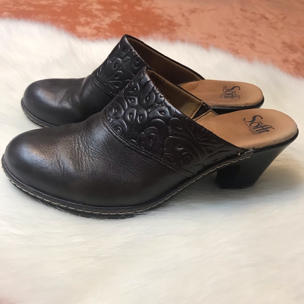 Sofft ⚜️ Dark Brown Embossed Design Leather Mule